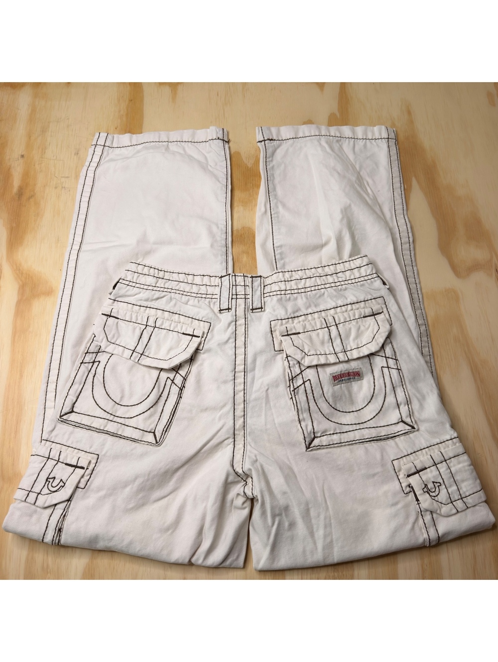True Religion Womens Cargo Cream  Pants with Brown Stitching Size 26